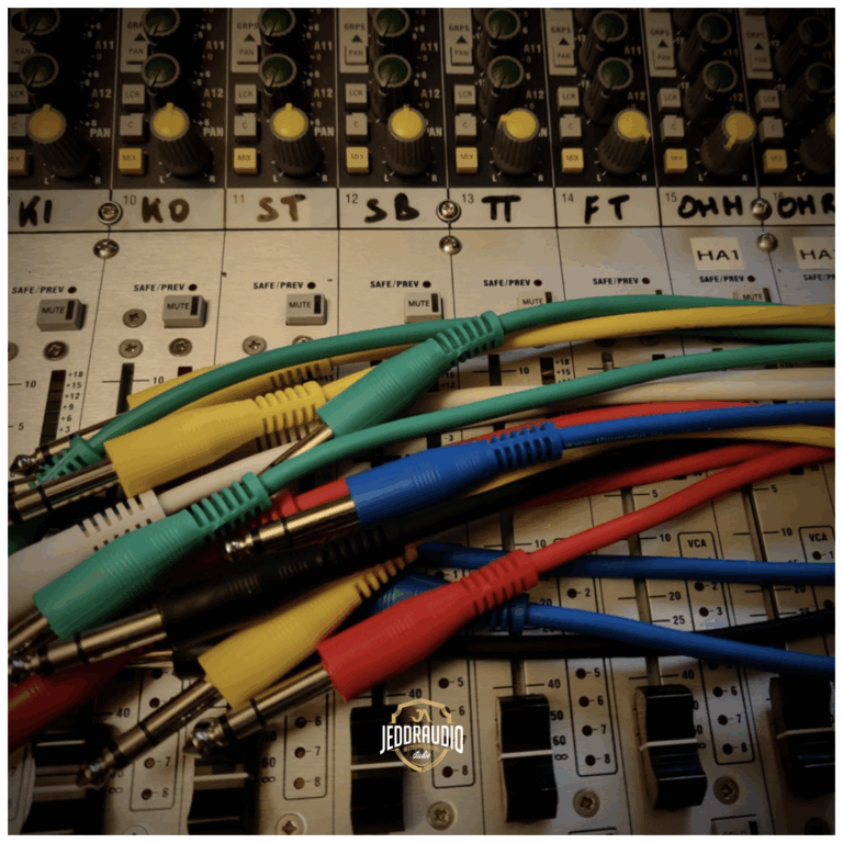 Read more about the article Bassists: Achieving the Perfect Tone for Studio Recording