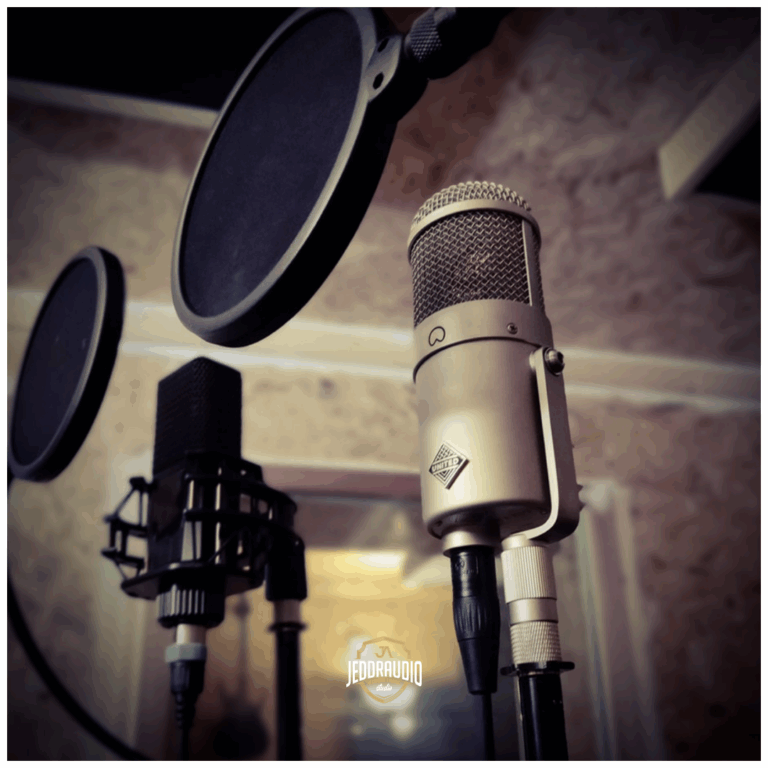 Read more about the article Vocalists: Warm-Up and Preparation Techniques for Studio Sessions